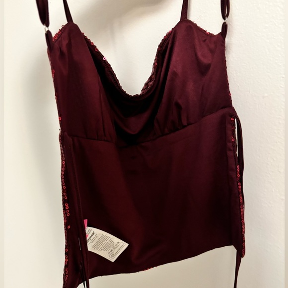 COSMO OPEN BACK SEQUIN TOP - Picture 5 of 5